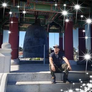 Meet your Posher, Adán